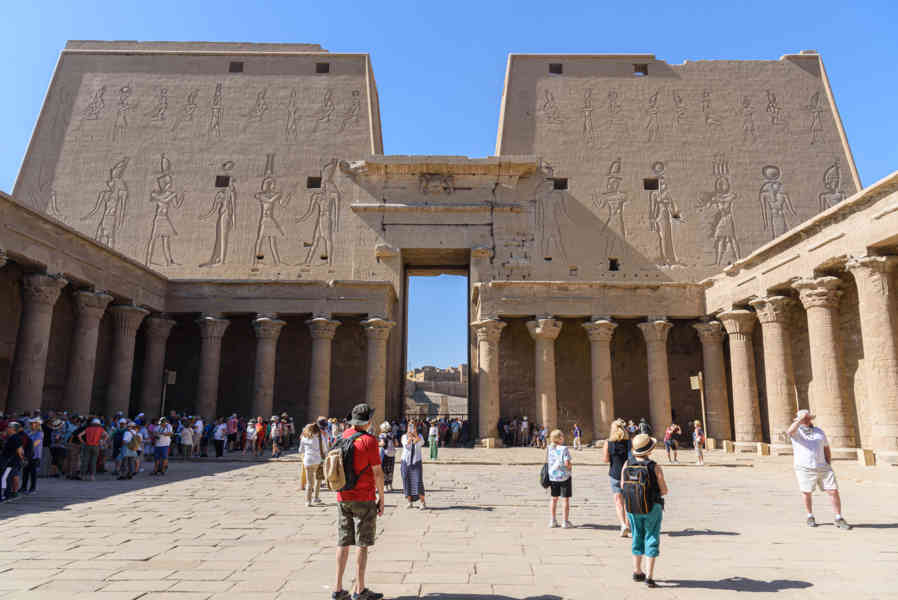 Egipto 157 - Edfu - Templo de Horus.jpg